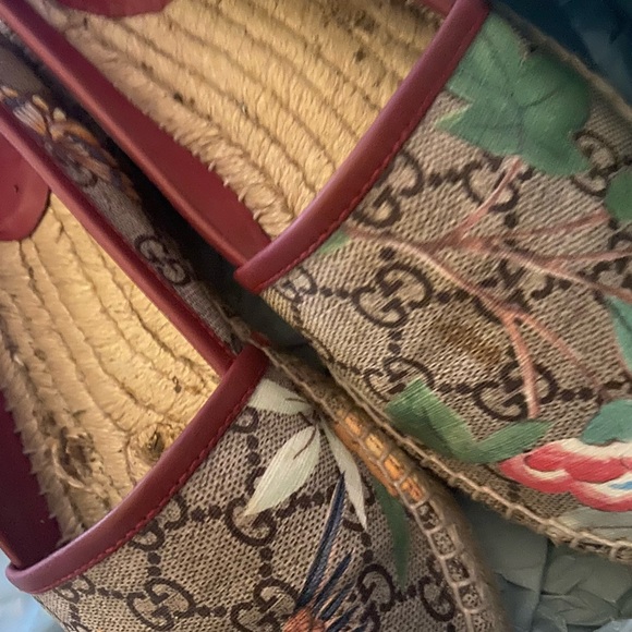 Women Gucci Hummingbird Espadrilles Slip On shoes. Only worn a few times size 8. - Picture 7 of 9